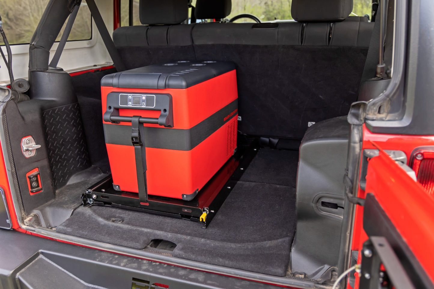 Cooler/Fridge Tray Slide Out